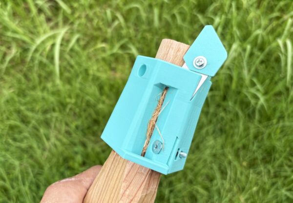 木工用手回しラウンダー rounder 枝からφ36mmを削り出す道具
